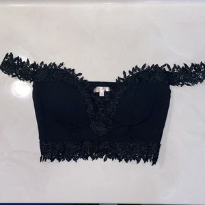 Luxxel off the shoulder V-neck black crop top